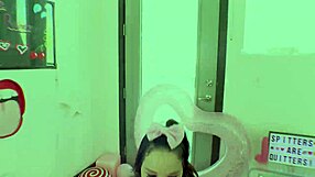 rosie riches first timer fucked by huge cock