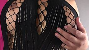 Bigtit Shemale Pornstar Tugs Her Cock