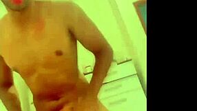 Subtly fucking the hottie's pussy with big cock