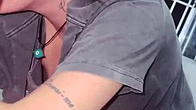 mordeu meu pinto na chupada intensa e profunda