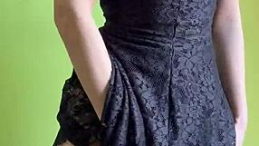 Hei, vrei să vezi pe drăguța Maiskii dezbrăcându-se și jucându-se cu ea doar pentru tine?