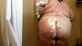 Mwkm Soaps Up Real Nice In Relaxing Bath Time