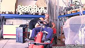 เจ้านายเยอรมันอ้วนจับได้แล้วต้องการเซ็กส์