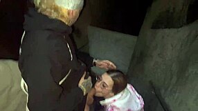 katy blake le da gran mamada a turista en la piedra del peñon guatape antioquia y es descubierta por la policia colombiana