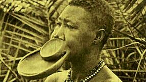 Exploring vintage women from around the world.