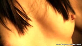 This Indian MILF's arousing dance moves are so enticing! 😍