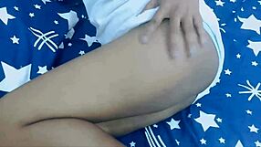 Teen girl CREAMY WET PUSSY FUCK