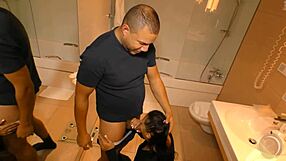 Will Reni and Victor fuck in the hotel?