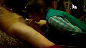 Kejuatan Natalku: cum pas waktunya buat blowjob pelacur ini?