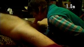 Kejuatan Natalku: cum pas waktunya buat blowjob pelacur ini?