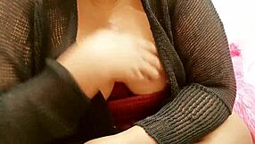 Desi maid casually shows her big tits