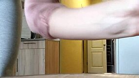 i feel great in my tight yoga pants