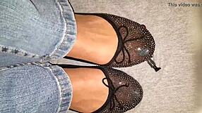 Check out this intimate webcam session with a milf, it's so fetishy