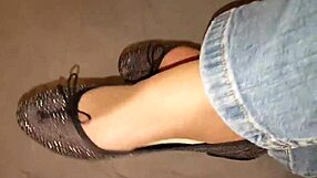 Check out this intimate webcam session with a milf, it's so fetishy