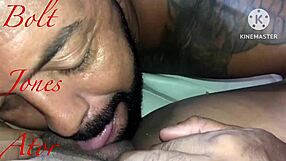 I’m chubby, short, with a beautiful face, and I love guys who know how to suck a pussy right.