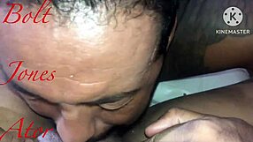 I’m chubby, short, with a beautiful face, and I love guys who know how to suck a pussy right.