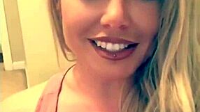 watch tattooed chick twerk big sexy ass