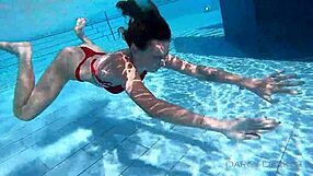 Sex in Pool and Hotel