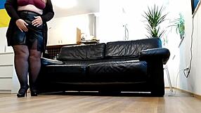 I Caught Stepmother-In-Law Masturbating And Rewarded Her Gorgeous Ass With Warm Sperm