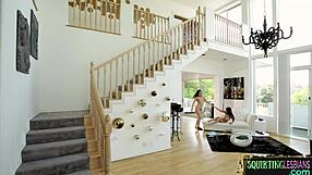 Squirting Dyke Intensely Fucked By Strapon