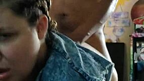 उसकी झुकाकर डॉगी पोजीशन में जोरदार पाउंडिंग!