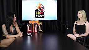 ויויאן לולה משקרת לחבר אבל מרגישה אשמה