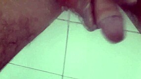 i'm jerking off with my dildo in the shower, feels amazing