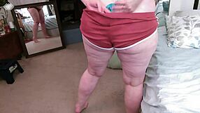 Come Closer! Smell My Big Beautiful Sexy Bum in This Retro Film!