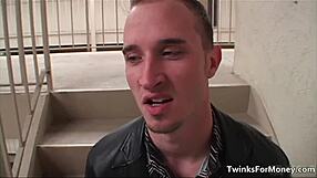 Horny Twinks Sucking and Fucking Hard in Gay Action