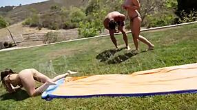 Söpöt tytöt Teal Conrad ja Andy San Dimas imevät valtavaa kyrpää