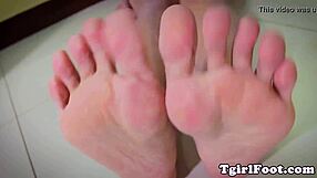 Amateur Trans Ladyboy Curling Her Barefoot Red Toes in Fetish Solo