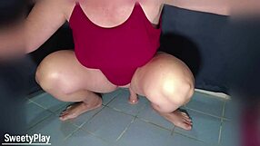 mature milf experiences anal orgasm with dildo and squirting