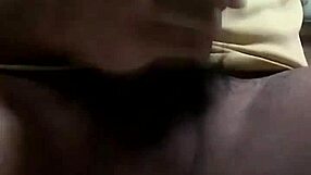 cậu bé nứng cặc thủ dâm bắn tinh tung tóe