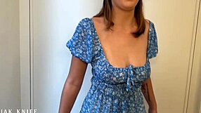 Atrapé a la hija de mi vecina Ellie Nova masturbándose, ¡ups!