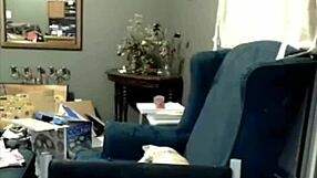 Liz Vicious dildo masturbation on cam