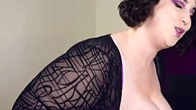 Get a Point of View of Kitty’s erotic dance