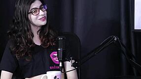 Yumi trap shares her shy online photo pack story