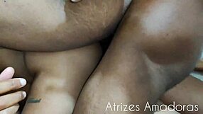 e uma delicia sair com homens que sabem fuder bem meteram no meu cuzinho e deixou com muito leite