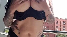 Jiran Nonton Lancap Tetek Besar Aku!