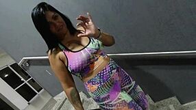 Na Academia Sem Calcinha Treinando Com Tesão E Grande Pau!