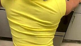 Big Booty Tranny Takes Dildo!