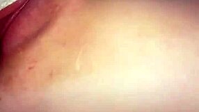 أحب شد كيلوتها جانباً لـ POV