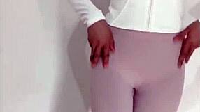 siganjue- little wife in sexy lingerie masturbates wildly missing a man