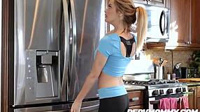 Fully embraced stepmom Linzee Ryder with big tits 😍