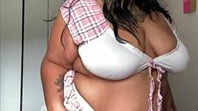 Slutty MILF Masturbates in Lingerie!