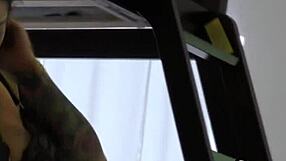 babe with tattoos sucked and banged sideways on floor