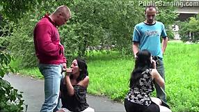 Hey millet, bu vahşi sokak dörtlü seksine hamile bir hatunla katıl!