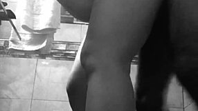 Cojida En El Baño A Quick Fuck For Latina Couple