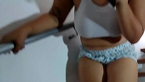 que deliciosa la leche de mi hermanastro en mis tetas