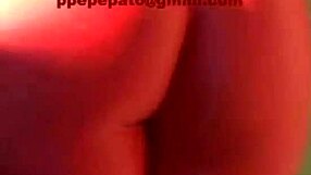 Mature Cameltoe in Spandex Leggings